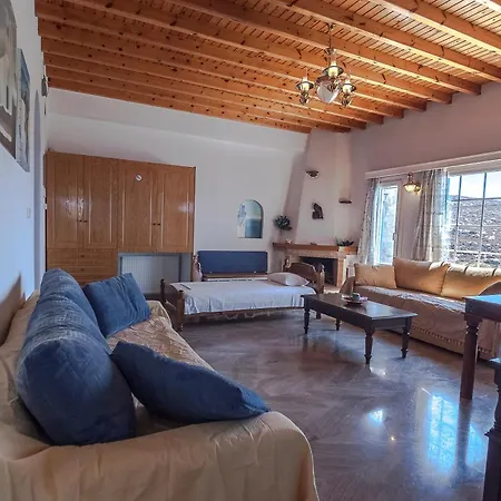 Sea View Apartment *