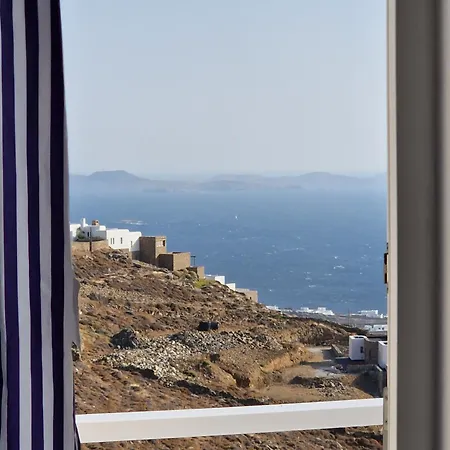Sea View Apartment *